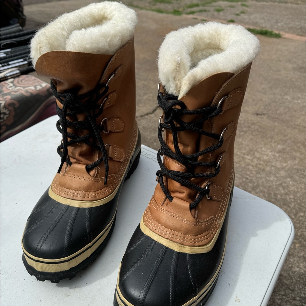 Brown and Black Winter Boots with Fur Lining